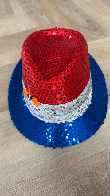 Hoedje beschikbaar voor biedingen