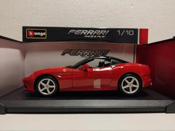 Ferrari California T closed top red Bburago metal 1:18 KRD beschikbaar voor biedingen