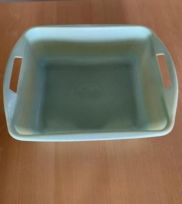 antiek, Castella afwasteiltje, groen plastic teiltje, blikje beschikbaar voor biedingen
