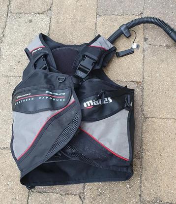 Trimvest Maris vector 840 maat L.  beschikbaar voor biedingen