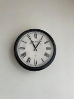 Riverdale Wandklok - Stijlvol en Tijdloos, Ophalen, Zo goed als nieuw, Analoog, Wandklok