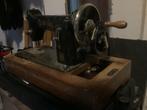 Vintage naai machine, Antiek en Kunst, Antiek | Naaimachines, Ophalen of Verzenden
