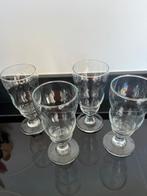 4 dessert glazen op voet, Ophalen of Verzenden, Zo goed als nieuw, Overige typen