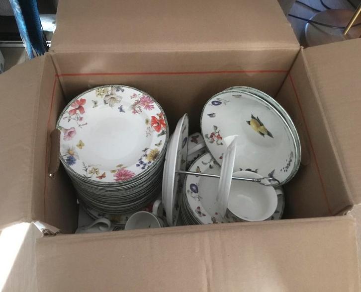 Serviesgoed Janneke Brinkman, Huis en Inrichting, Keuken | Servies, Zo goed als nieuw, Bord(en), Overige stijlen, Porselein, Ophalen