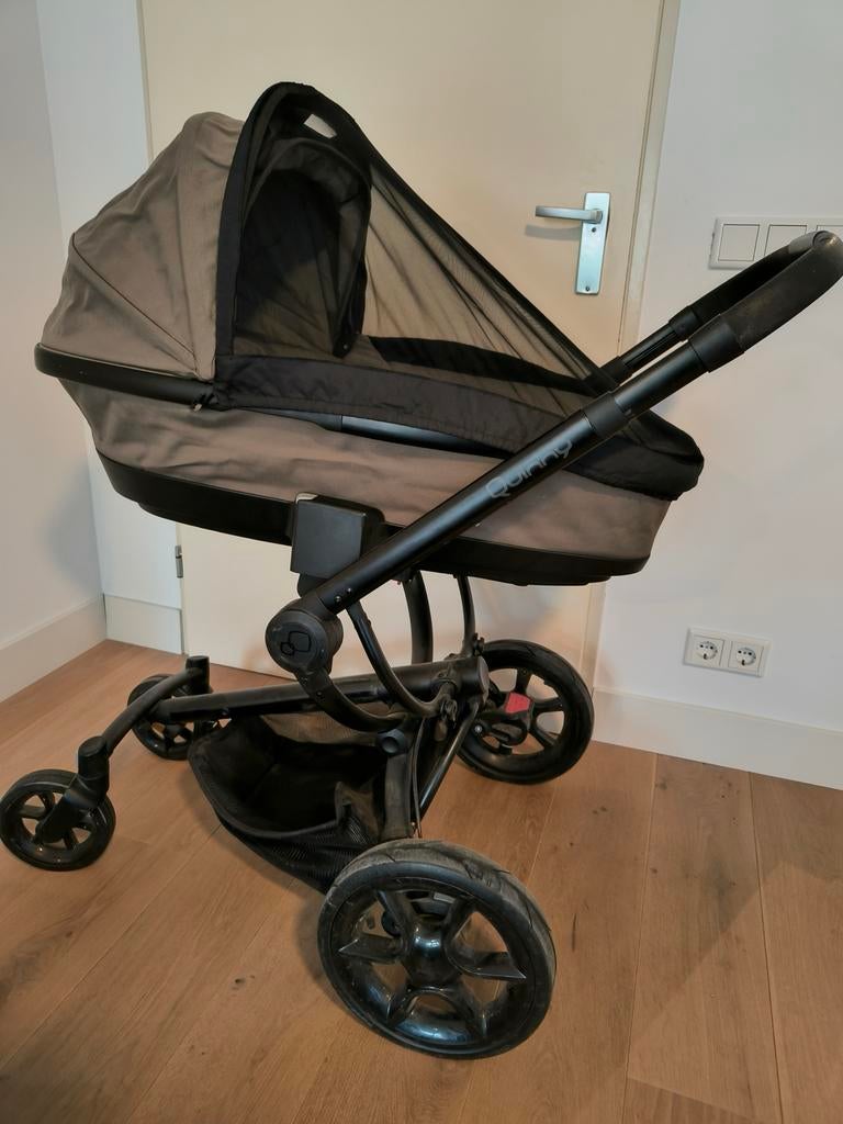 Mooie Quinny Moodd kinderwagen met accessoires, Zo goed als nieuw, Ophalen, Kinderwagen, Verstelbare duwstang
