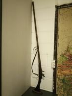 ANTIEK MUSKET GEWEER VAN VOOR 1870 LENGTE 157 CM BERBERS, Antiek en Kunst, Antiek | Overige Antiek, Ophalen of Verzenden