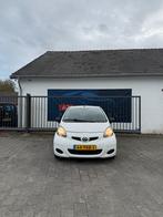 Toyota Aygo 1.0 2011 Wit, Auto's, Voorwielaandrijving, 4 stoelen, Origineel Nederlands, Handgeschakeld