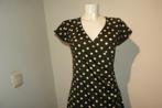 King Louie stretch jurk polkadot dennen groen witte stippen, Kleding | Dames, Maat 38/40 (M), Verzenden, Zo goed als nieuw, Knielengte