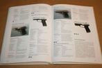 Pistolen und Revolver Enzyklopädie., Ophalen of Verzenden, Gelezen