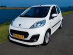 Peugeot 107 1.0 12V 5DR 2012 Wit, Auto's, Peugeot, Voorwielaandrijving, 4 stoelen, Origineel Nederlands, Handgeschakeld