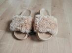 Nieuwe slippers, Slippers, Beige, Nieuw, Ophalen of Verzenden