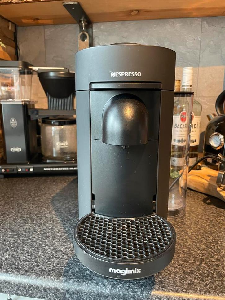 Nespresso Magimix Koffiemachine, Witgoed en Apparatuur, Koffiezetapparaten, Zo goed als nieuw, Koffiepads en cups, Koffiemachine
