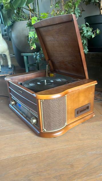 Stereo installatie, CD, Cassette, Radio en platen beschikbaar voor biedingen