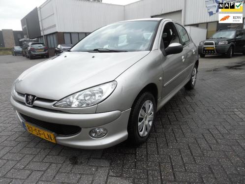 Peugeot 206 1.4-16V Air-line 3 5 drs apk 8/2026, Auto's, Peugeot, Bedrijf, Te koop, ABS, Airbags, Airconditioning, Elektrische buitenspiegels