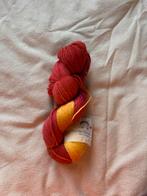 Handgeverfde Sokkenwol - Rood/Geel, Hobby en Vrije tijd, Ophalen of Verzenden, Nieuw