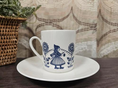 Vintage Leeuwenzegel kop en schotel set Marken Volendam, Huis en Inrichting, Keuken | Servies, Zo goed als nieuw, Kop(pen) en/of Schotel(s)