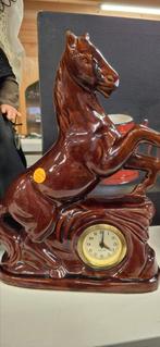 Keramiek paard klok Mercedes, Antiek en Kunst, Ophalen of Verzenden