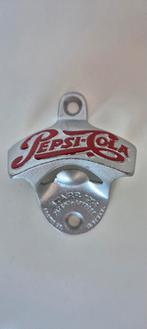 Retro Pepsi Cola wand flessenopener, Verzamelen, Merken en Reclamevoorwerpen, Ophalen of Verzenden, Zo goed als nieuw, Gebruiksvoorwerp