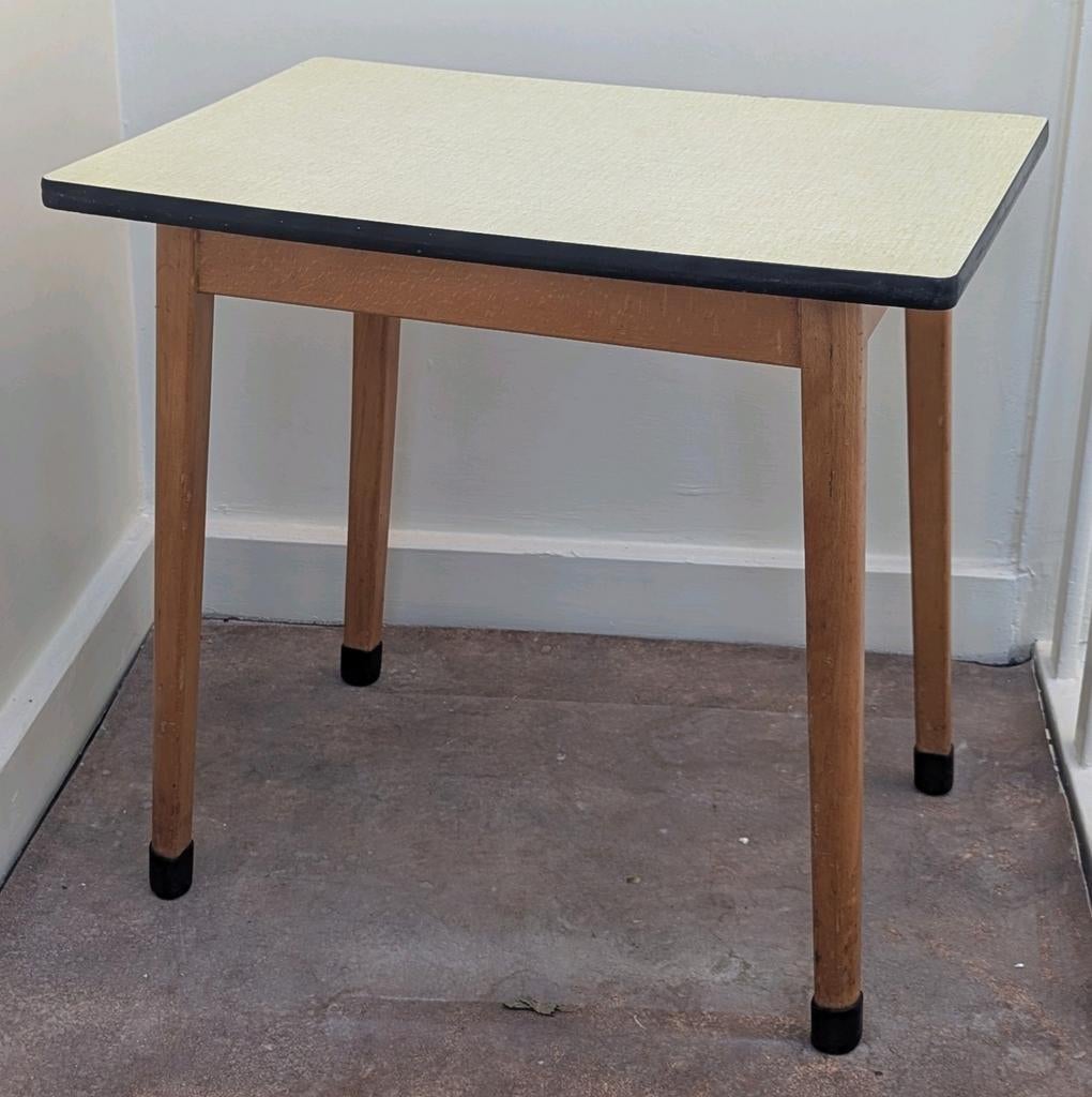 H. van der Woude schooltafel formica bijzettafel side table, Gebruikt, 55 tot 75 cm, Mid century 1950 1960 dutch design, Rechthoekig