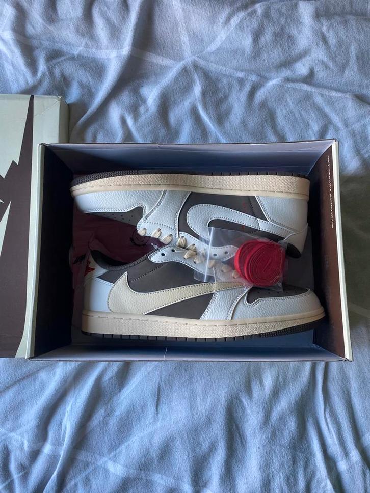 Nike Air Jordan 1 Low Travis Scott Reverse Mocha maat 44, Kleding | Heren, Schoenen, Nieuw, Sneakers of Gympen, Bruin, Verzenden