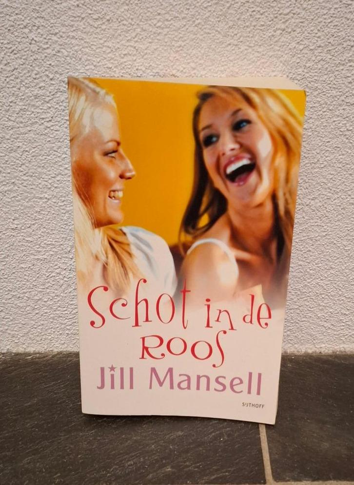 Schot in de roos – Jill Mansell 9789024556991, Boeken, Romans, Zo goed als nieuw, Ophalen of Verzenden