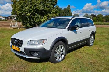 Volvo XC70 2.4 D5 AWD Sport 245pk - Leer, Sch.dak, Trekhaak beschikbaar voor biedingen