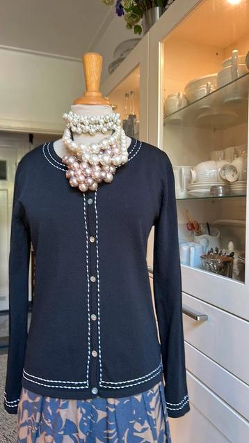 Prachtig zwart INTRAMA vest linnen/ cashmere mt S nieuwstaat beschikbaar voor biedingen