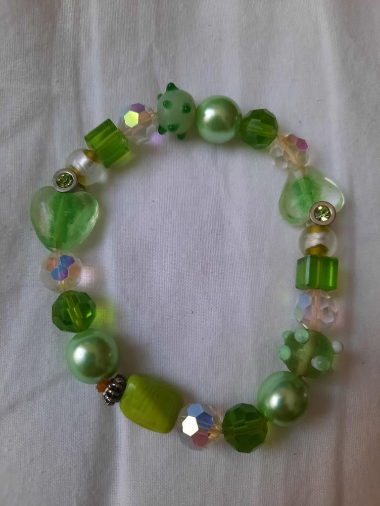 Groene armband met strass,bijna gratissss!, Sieraden, Tassen en Uiterlijk, Overige materialen, Met strass, Ophalen of Verzenden
