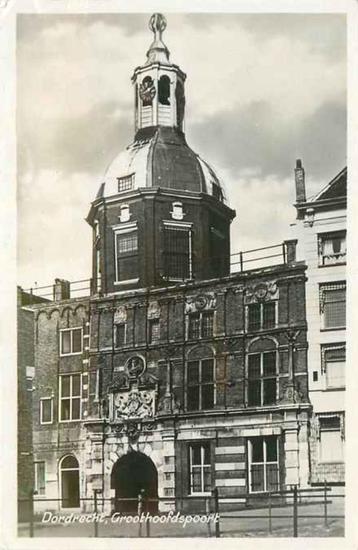 (301-003-007) Dordrecht Groothoofdspoort beschikbaar voor biedingen