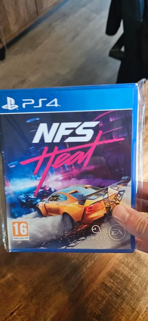 Need for Speed Heat - PS4 Zo goed als nieuw, Spelcomputers en Games, Games | Sony PlayStation 4, Zo goed als nieuw, Racen en Vliegen