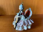 Dresden porseleinen beeldje van dame met cello, Ophalen of Verzenden