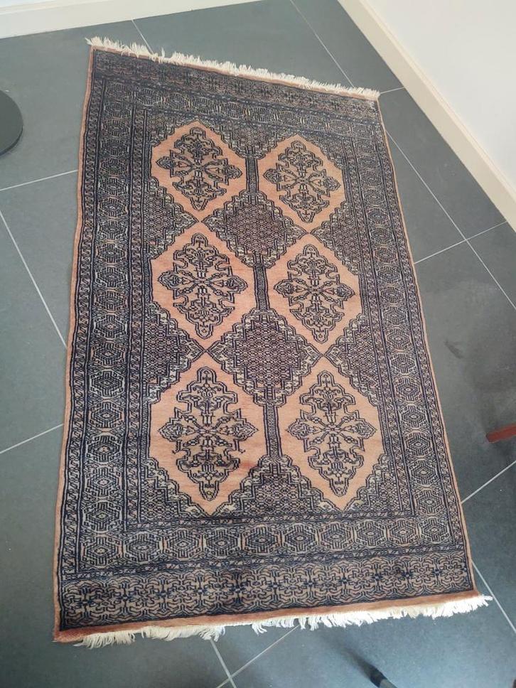 Perzisch tapijtje | 155 cm x 93 cm | Superzacht, Huis en Inrichting, Stoffering | Tapijten en Kleden, Gebruikt, 50 tot 100 cm