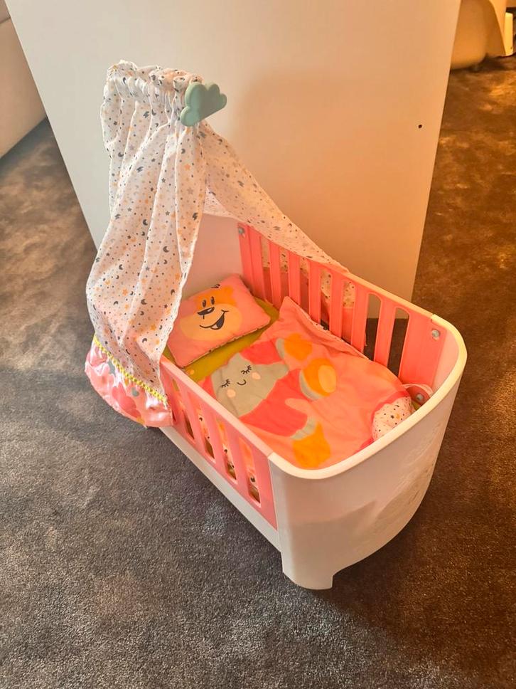 Baby born magisch bed, Kinderen en Baby's, Speelgoed | Poppen, Zo goed als nieuw, Babypop, Ophalen