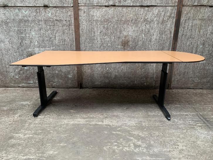 Gebruikte bureau's Drentea - Hoogte verstelbaar, Huis en Inrichting, Bureaus, Gebruikt, In hoogte verstelbaar, Ophalen of Verzenden