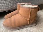 UGG Classic Mini - Chestnut, Kleding | Dames, Schoenen, UGG, Bruin, Snowboots, Ophalen of Verzenden
