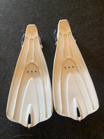 SCUBAPRO GO SNORKELVINNEN. beschikbaar voor biedingen