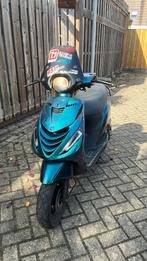 Zip 4t injectie, Fietsen en Brommers, Scooters | Piaggio, Ophalen, Gebruikt, Maximaal 45 km/u, Zip