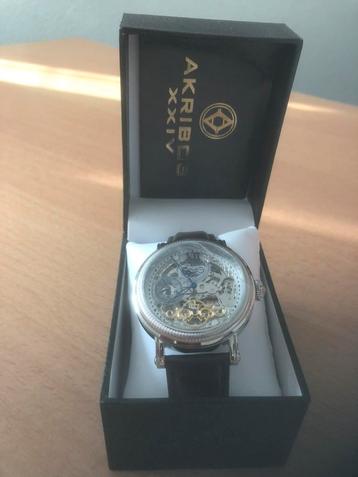 NIEUW: Akribos XXIV AK968 herenhorloge 45mm lederen band beschikbaar voor biedingen