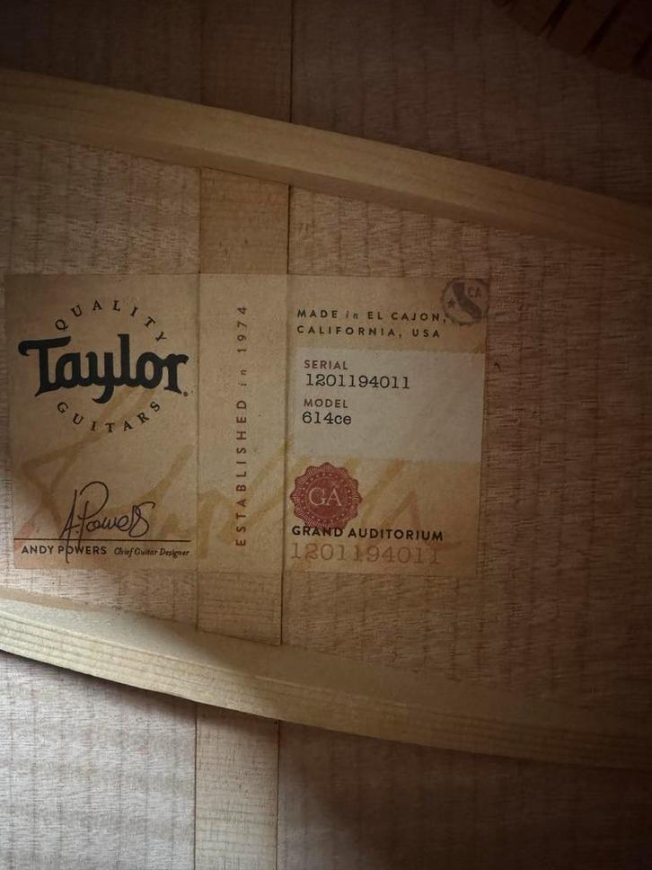 Taylor 614ce V-Class Auditorium Gitaar with Lr bagg pickupsy, Muziek en Instrumenten, Snaarinstrumenten | Gitaren | Akoestisch