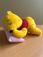 Winnie de Poeh knuffel slapend op kussen, Ophalen of Verzenden, Zo goed als nieuw, Beer