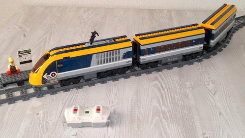 Z.g.a.n. personentrein Lego City 60197 + 5 uitbreidingssets, Kinderen en Baby's, Speelgoed | Duplo en Lego, Zo goed als nieuw