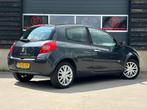 Renault Clio 1.4-16V Dynamique S Airco Cruise apk Nap, Gebruikt, 4 cilinders, Leder en Stof, Handgeschakeld