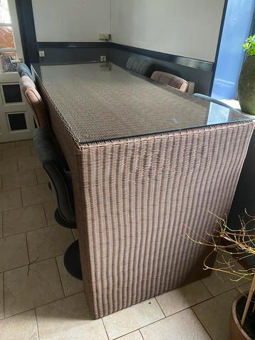 Tuintafel hoog - goede staat - Diamond garden beschikbaar voor biedingen