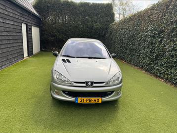 Peugeot 206 1.6 16V Gentry 3D 2004 Grijs beschikbaar voor biedingen