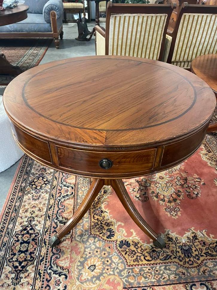 Engelse bijzettafel, Antiek en Kunst, Antiek | Meubels | Tafels, Ophalen of Verzenden