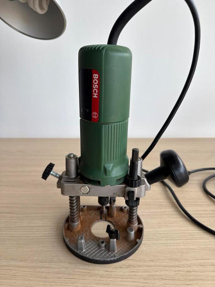 Bosch POF52 Bovenfrees - Gebruikt, Doe-het-zelf en Verbouw, Gereedschap | Freesmachines, Gebruikt, Elektrisch, Bovenfrees, Ophalen of Verzenden
