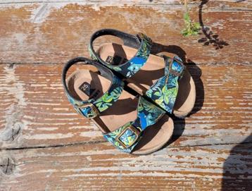 Nieuwe sandalen maat 25 beschikbaar voor biedingen