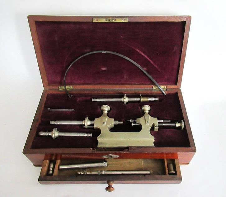 Antiek Pivot klok/horlogemakers polijstinstrument in doos., Antiek en Kunst, Antiek | Klokken, Ophalen of Verzenden