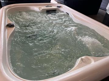Spa Jacuzzi Tenerife in nette staat met Garantie & Bezorging beschikbaar voor biedingen