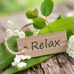 man geeft massage stel, vrouw, man